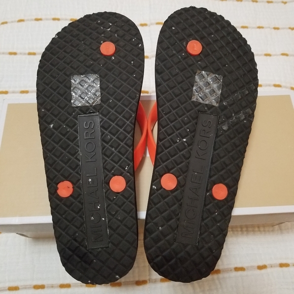 Michael Kors flip flops - Picture 4 of 6